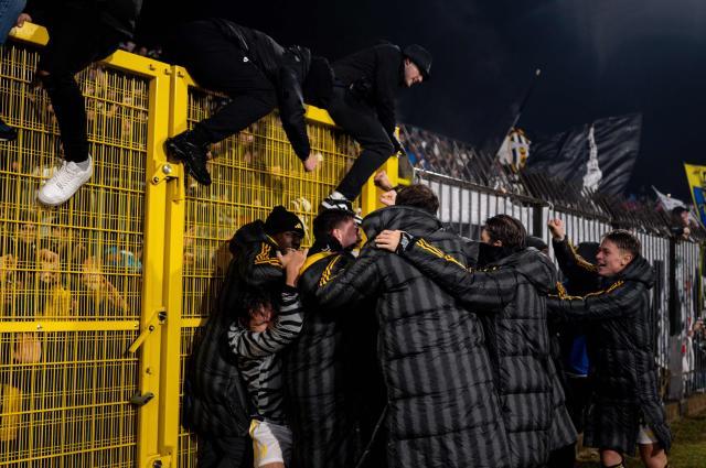 1701474015611070722.jpg 1701474006.jpg