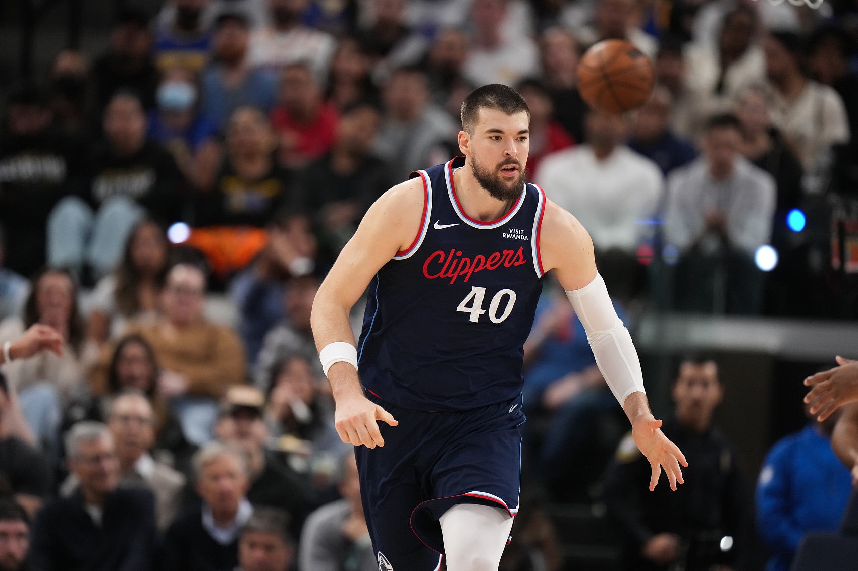 开云在线-祖巴茨：我非常享受和哈登打球 只要我跑位正确他一定能找到我