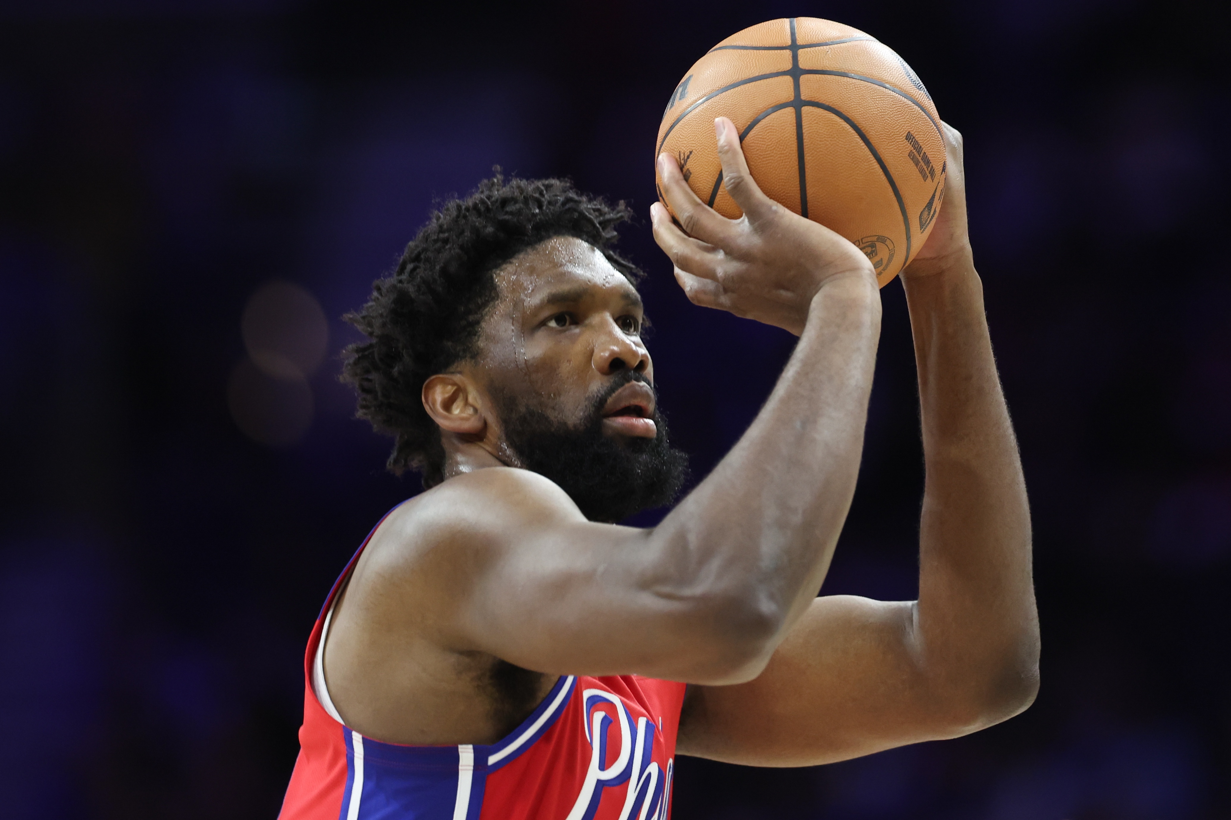 开云APP-大帝归来！恩比德过去15场场均28.3分8.3板 正负值+90 战绩9-6