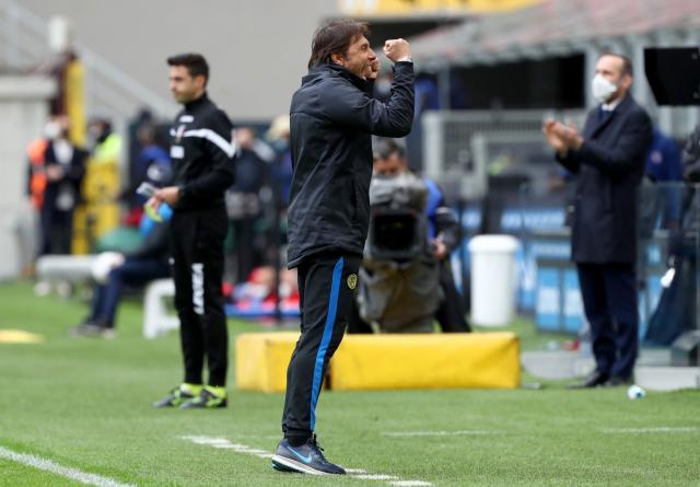 开云娱乐-孔蒂动情拥吻阿什拉夫：团结的我们正接近目标