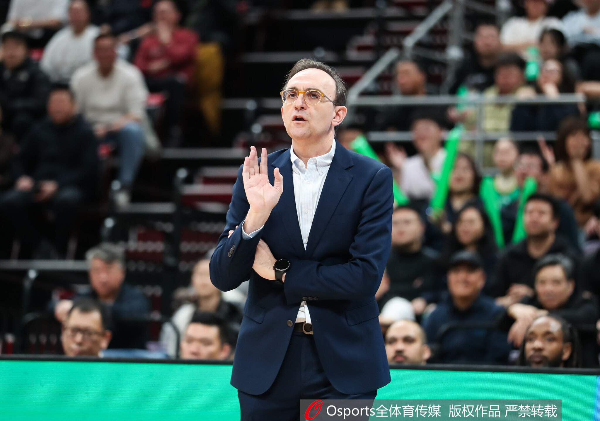 开云入口-乌戈：哈维需要第三节那样的手感找回节奏 我尽可能给每个人机会